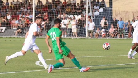 Büyükkılıç, Erciyes Yüksek İrtifa Kamp Merkezi’nde Kayserispor-Alanyaspor Maçını Takip Etti